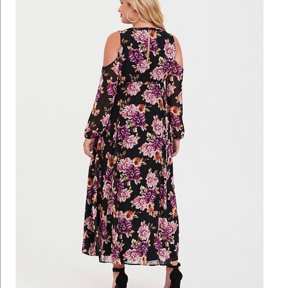 ❤️❤️Torrid peek a boo sleeve floral maxi dress NWT - Picture 2 of 3